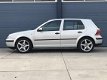 Volkswagen Golf - 1.8-5V Comfortline 5DRS / AIRCO / NIEUWE APK - 1 - Thumbnail