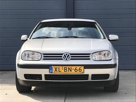 Volkswagen Golf - 1.8-5V Comfortline 5DRS / AIRCO / NIEUWE APK - 1