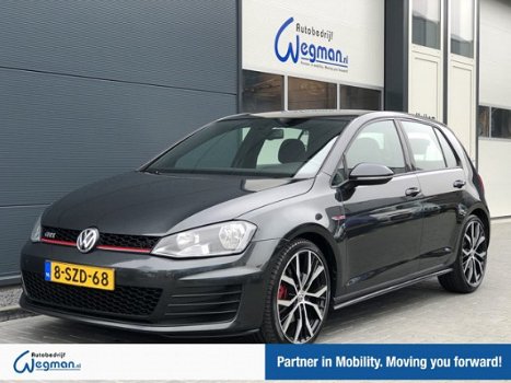 Volkswagen Golf - 2.0 TSI GTI Originele NL Auto | NAP | 2e eigenaar | 19