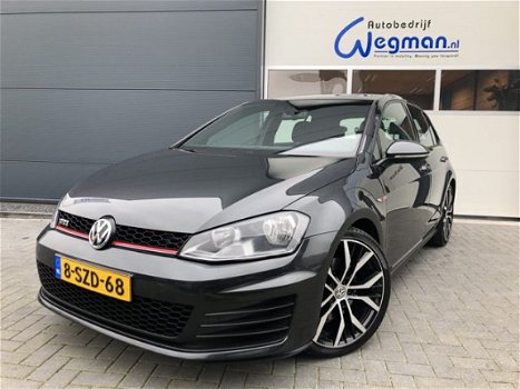 Volkswagen Golf - 2.0 TSI GTI Originele NL Auto | NAP | 2e eigenaar | 19