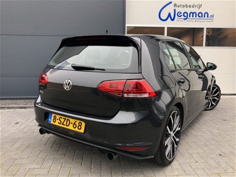 Volkswagen Golf - 2.0 TSI GTI Originele NL Auto | NAP | 2e eigenaar | 19