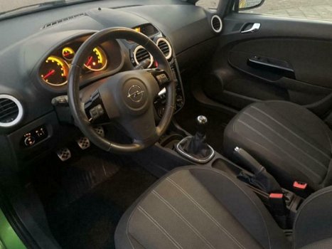 Opel Corsa - 1.4-16V Design Edition | Navigatie | Airco | Stoel en stuur verwarming | - 1
