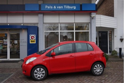 Toyota Yaris - 1.3 16V VVTI 5-DRS Sol Airco - 1