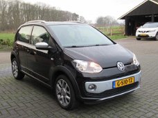 Volkswagen Up! - 1.0 cross up! BlueMotion