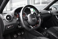 Audi A1 Sportback - 1.4 TFSI / 3 x S-LINE / LED / TWO TONE / BLACK OPTIC / 18" LM / NAVI