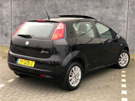 Fiat Grande Punto - 1.4 8v Dynamic - 1