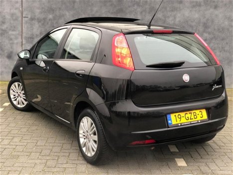 Fiat Grande Punto - 1.4 8v Dynamic - 1