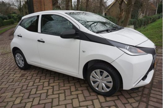 Toyota Aygo - 1.0 VVT-i x - 1