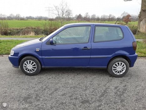 Volkswagen Polo - 1.6 BJ 1998 # Blauw # Met Nieuwe APK - 1