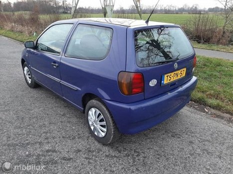 Volkswagen Polo - 1.6 BJ 1998 # Blauw # Met Nieuwe APK - 1