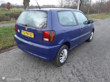 Volkswagen Polo - 1.6 BJ 1998 # Blauw # Met Nieuwe APK - 1