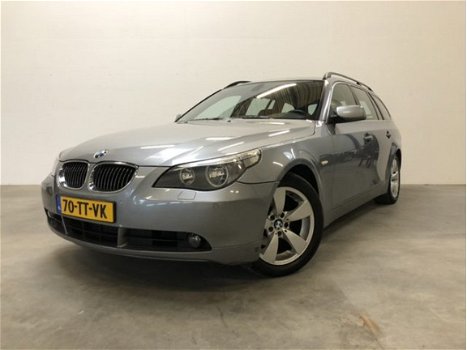 BMW 5-serie Touring - 525d Exe Aut. NAVI/ZWART LEER/STOELVERW/17INCH/PDC - 1