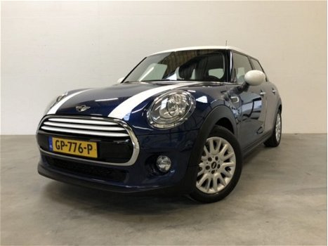 Mini Mini Cooper - 1.5 136pk 5-Drs. NAVI/KEYLESS/BLUETOOTH/16INCH/CRUISE/1e EIG - 1