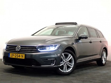 Volkswagen Passat Variant - 1.4 TSI GTE Hybrid DSG Highline , Panoramadak , Navi, Xenon Led, Full - 1