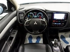 Mitsubishi Outlander - 2.0 PHEV Instyle+ X-Line 4WD Aut, Leer, Schuifdak, Navi, DVD, Full