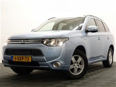 Mitsubishi Outlander - 2.0 PHEV Instyle+ Aut- AWD , Navi, Schuifdak, Leer, Camera, Full