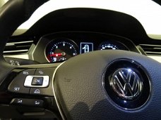Volkswagen Passat - Sedan 1.6 TDI C.L. EXECUTIVE DSG7, Ergo comfort seats, Navi, ECC, LMV