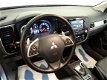 Mitsubishi Outlander - 2.0 PHEV Instyle+ 4WD Leer, Schuifdak, Navi Camera, Xenon - 1 - Thumbnail