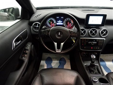 Mercedes-Benz A-klasse - 180 Urban AMG-Line, Vol Leer, Camera, Navi, Xenon - 1