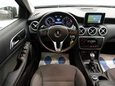 Mercedes-Benz A-klasse - 180 Urban AMG Edition, Navi, Xenon, Hleer, ECC, LMV