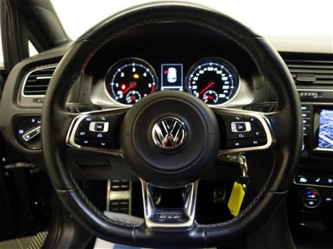 Volkswagen Golf - [7] 2.0 GTD 184pk, Full map Navi, Stoelverwarming, ECC, LMV - 1