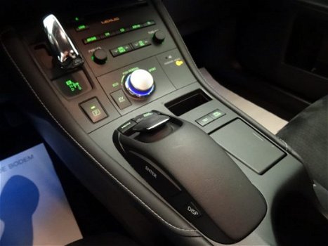 Lexus CT 200h - Hybride Automaat , Navi, Xenon, Alcantara, Camera, LMV - 1