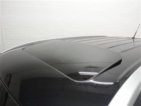 Mitsubishi Outlander - 2.0 PHEV 4WD Instyle Plus, Schuifdak, Leer, Camera, Navi, Full - 1