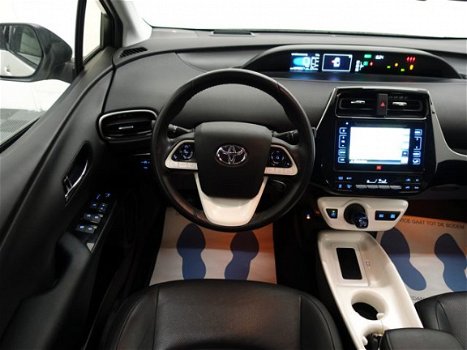 Toyota Prius - 1.8 Hybrid Executive Aut, Leer, Camera, Head-up, Xenon, Navi, Park assist, Full - 1