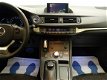 Lexus CT 200h - HYBRID EXECUTIVE Aut, Navi, Camera, Xenon, MF Stuur, ECC, LMV - 1 - Thumbnail