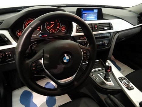 BMW 3-serie - Sedan 2.0D Executive Edition Aut8, Navi, ECC, LMV , PDC - 1