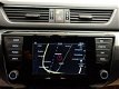 Skoda Superb Combi - 1.6 TDI Executive Business Navi, Xenon, Stoelverw, PDC, Chrome, LMV - 1 - Thumbnail