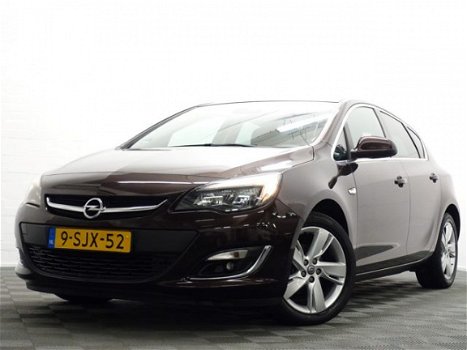 Opel Astra - 1.4 -16v Cosmo Design Edition 5 drs, Full map Navi, Led, ECC, LMV - 1