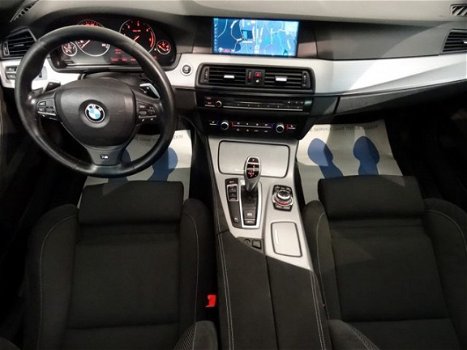 BMW 5-serie - 525D High Executive M5 Uitgevoerd, Panoramisch dak, Navi Pro, Full - 1