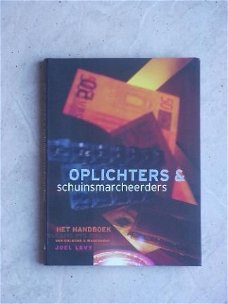 Oplichters en schuinmarcheerders Joel Levy