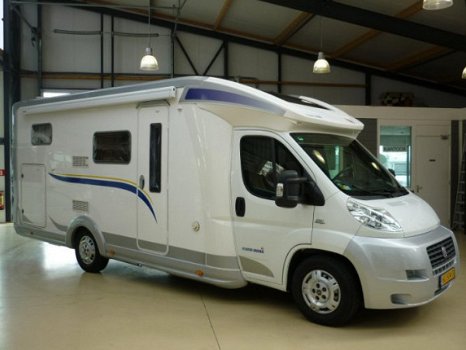 Euramobil Terresta 730 Garage 130PK Enkele Bedden, Airco. Cruise Controle, Zonnepaneel, Schotel - 1