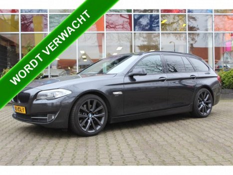 BMW 5-serie Touring - 525d High Executive *AUT*. / PANODAK / SPORTSTOELEN - LEDER / NAVI GROOT / EL. - 1