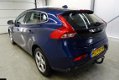 Volvo V40 - 2.0 D2 Ocean Race / NAVI / AIRCO-ECC / PANORAMADAK / LEDER / XENON / PDC / LMV / TREKHAA - 1 - Thumbnail