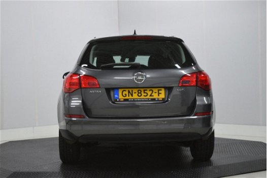Opel Astra Sports Tourer - 1.7 CDTi Edition Navigatie, Airco, Cruise, PDC - 1