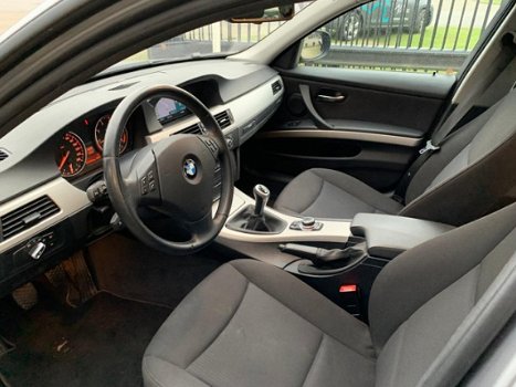 BMW 3-serie Touring - 318i Business ECC 17