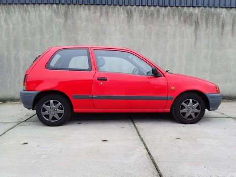 Toyota Starlet - 1.3-16V XLi GTSi automaat, trekhaak - 1