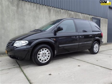 Chrysler Voyager - 3.3i V6 LX Automaat, leder, NAV, airco - 1