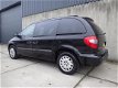 Chrysler Voyager - 3.3i V6 LX Automaat, leder, NAV, airco - 1 - Thumbnail