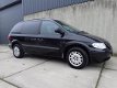 Chrysler Voyager - 3.3i V6 LX Automaat, leder, NAV, airco - 1 - Thumbnail