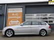 BMW 3-serie Touring - 318i Business Line met Climate & Cruise control, PDC achter, Navigatie, Afn. T - 1 - Thumbnail