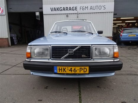 Volvo 244 - 2.3 GL - 1