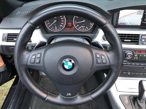 BMW 3-serie Cabrio - 320i High Executive M-Pakket - Navigatie - Xenon - Memory - Stoelverwarming - 1