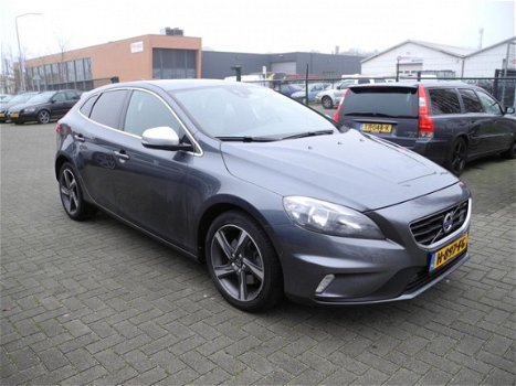 Volvo V40 - 1.6 T4 R-Design aut. 170.000 km nwe apk. zeer kompleet. BAK NIET 100% - 1