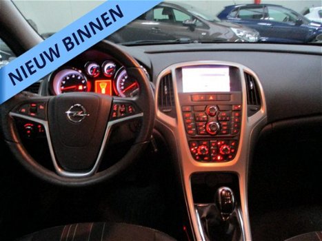 Opel Astra - 1.4 Turbo Business + nieuwstaat - 1