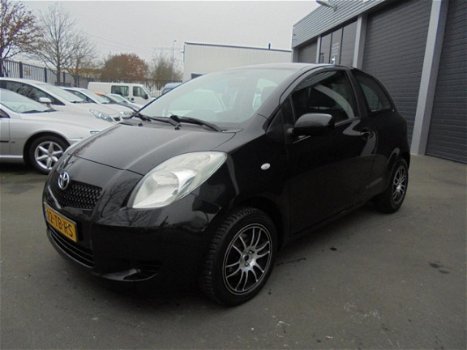 Toyota Yaris - 1.3 VVTi Sol - 1