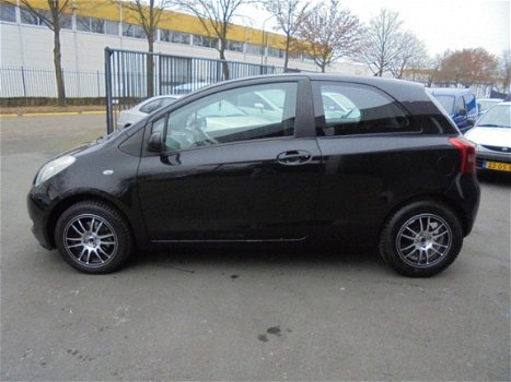 Toyota Yaris - 1.3 VVTi Sol - 1